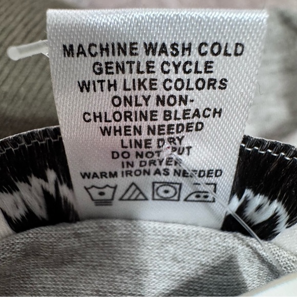 Lot of two Oh! Mamma maternity dresses size XL - Picture 6 of 7